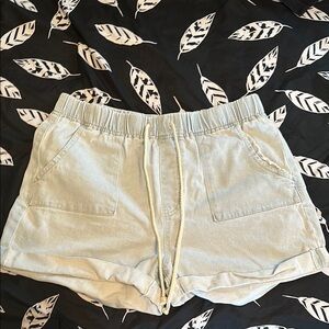 No Boundaries High Waist Light Wash Denim Shorts Relaxed Fit